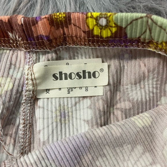 Shosho Multicolor Floral Pants - Picture 3 of 6